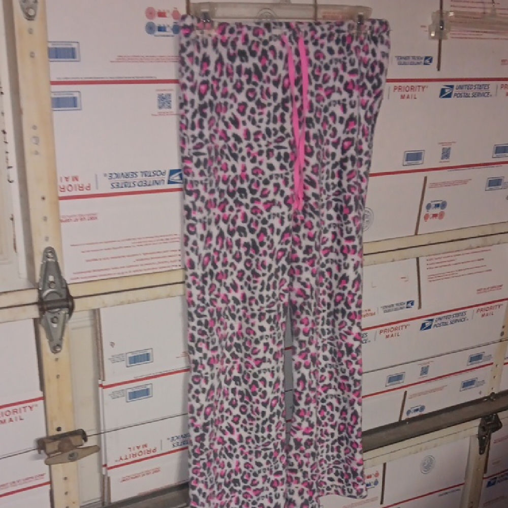 Deb Size M Winter Leopard Print Pajama Pants with Pink Accents (SKU 520)